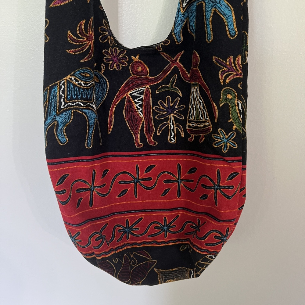Shoulder Hobo Bag Black Red Multicolor Embroidered Folk Art Tribal Casual Zipper - Picture 2 of 5